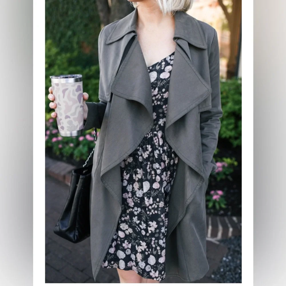 Club Monaco Claudine Trench Coat Size Medium - Picture 3 of 13